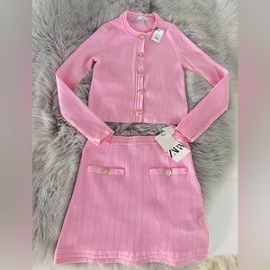 ZARA PINK KNIT CARDIGAN WITH GOLD BUTTONS AND MATCHING SKIRT SET SIZE S